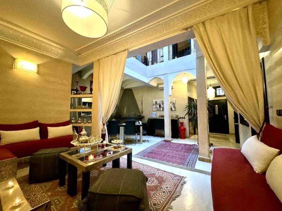 Riad Art De Vivre Avec Jacuzzi Марракеш Экстерьер фото
